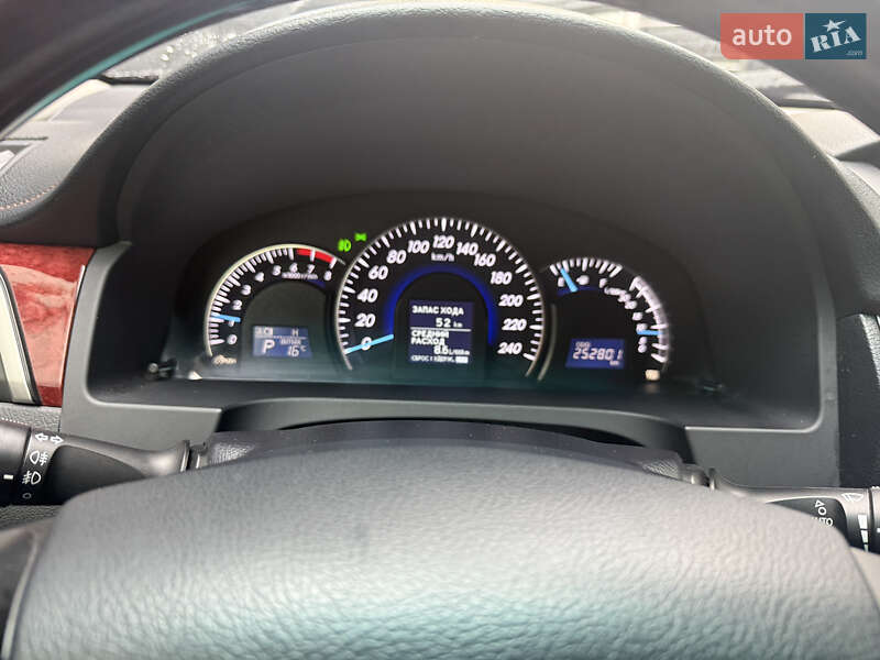 Седан Toyota Camry 2012 в Львові