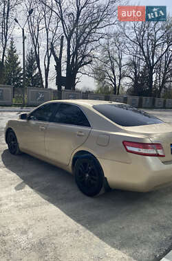 Седан Toyota Camry 2010 в 