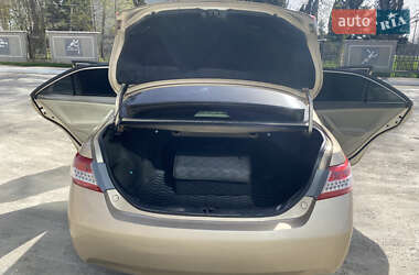Седан Toyota Camry 2010 в 