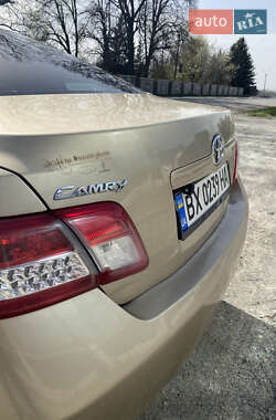 Седан Toyota Camry 2010 в 