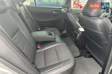 Седан Toyota Camry 2016 в 