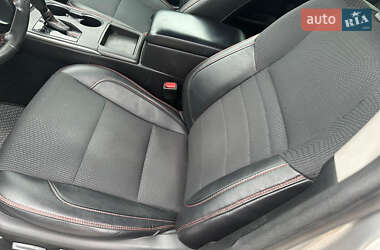 Седан Toyota Camry 2016 в 