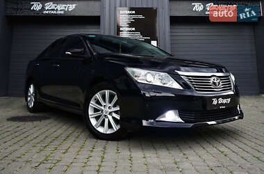 Седан Toyota Camry 2012 в Львове