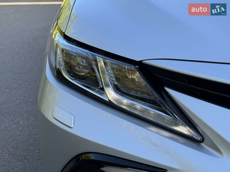 Седан Toyota Camry 2021 в Рівному