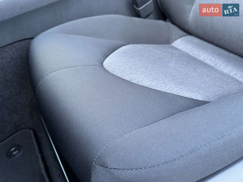 Седан Toyota Camry 2021 в Рівному