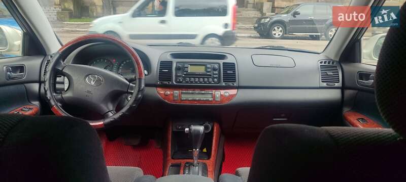 Седан Toyota Camry 2004 в Миколаєві