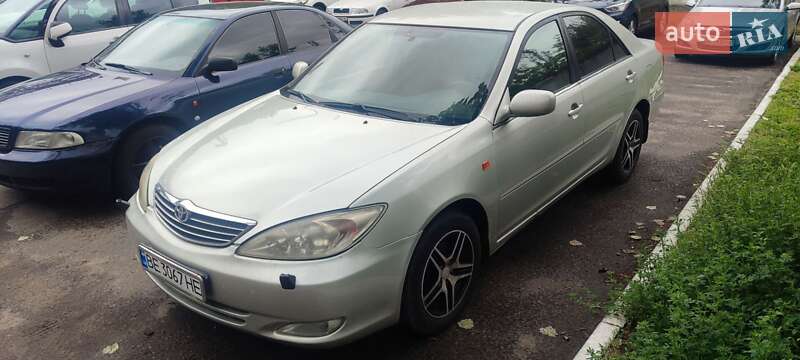 Седан Toyota Camry 2004 в Миколаєві