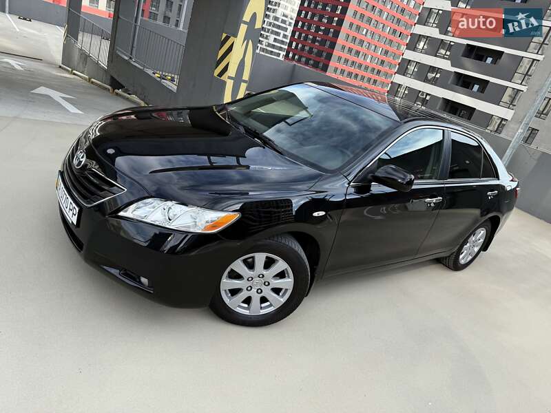 Седан Toyota Camry 2009 в Киеве