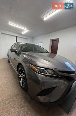 Седан Toyota Camry 2019 в Кропивницькому