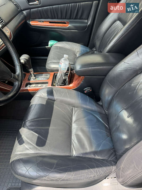 Седан Toyota Camry 2002 в Киеве
