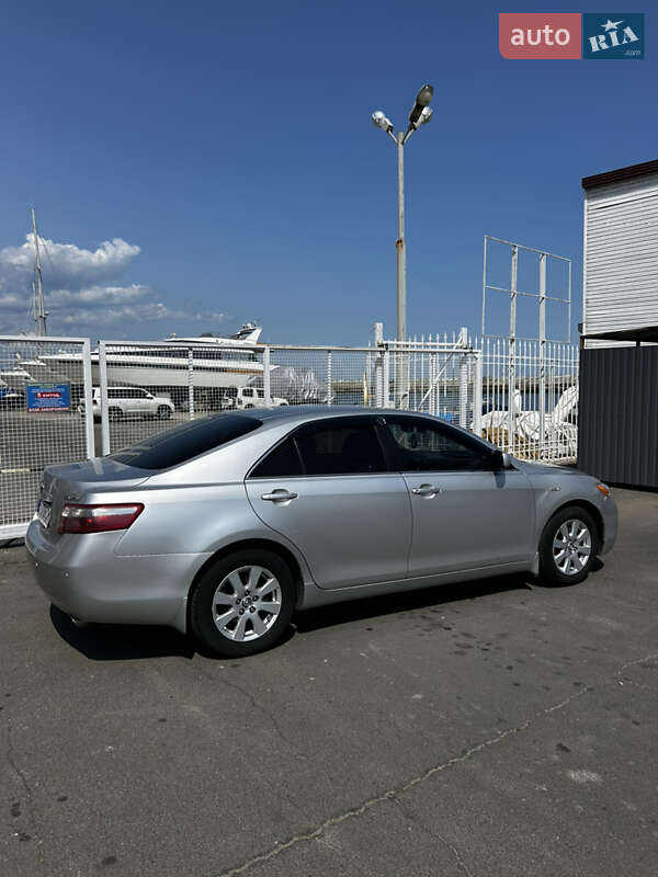 Седан Toyota Camry 2008 в Херсоне