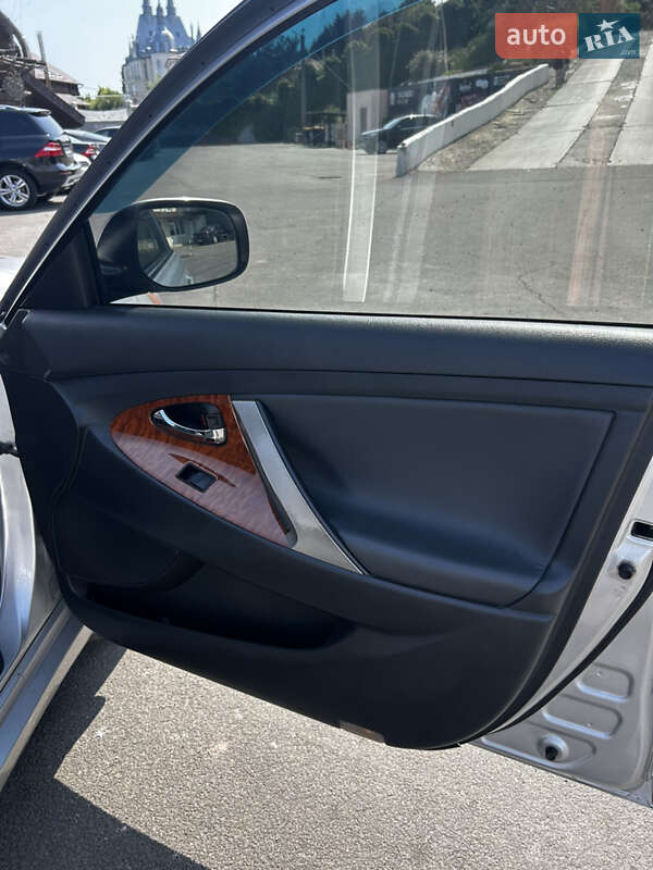 Седан Toyota Camry 2008 в Херсоне