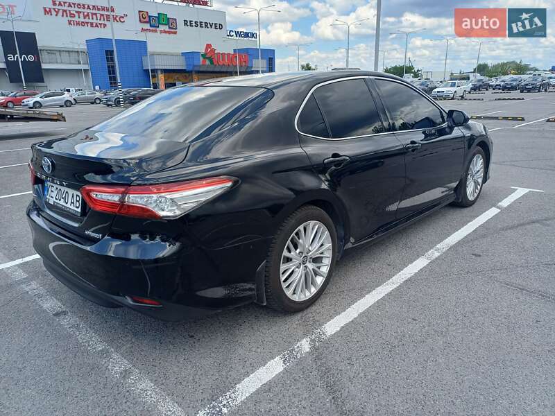 Седан Toyota Camry 2020 в Днепре