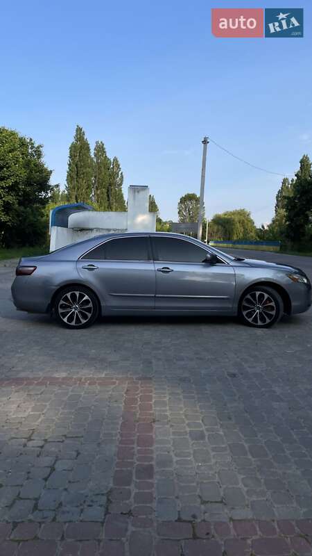 Седан Toyota Camry 2008 в Подволочиске