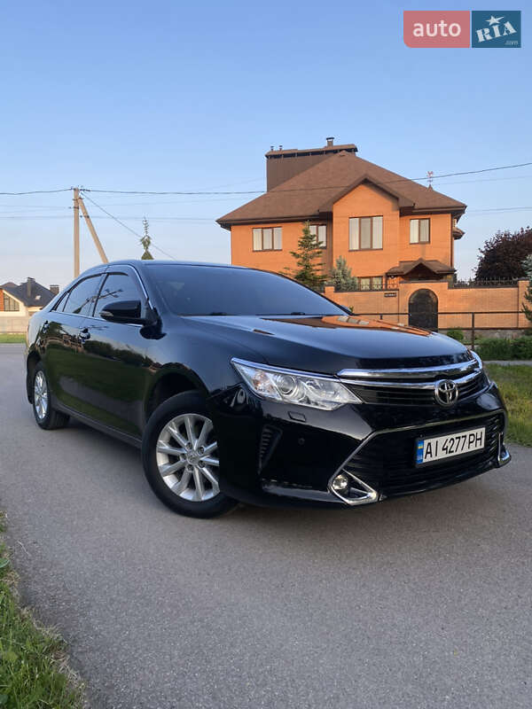 Toyota Camry 2015