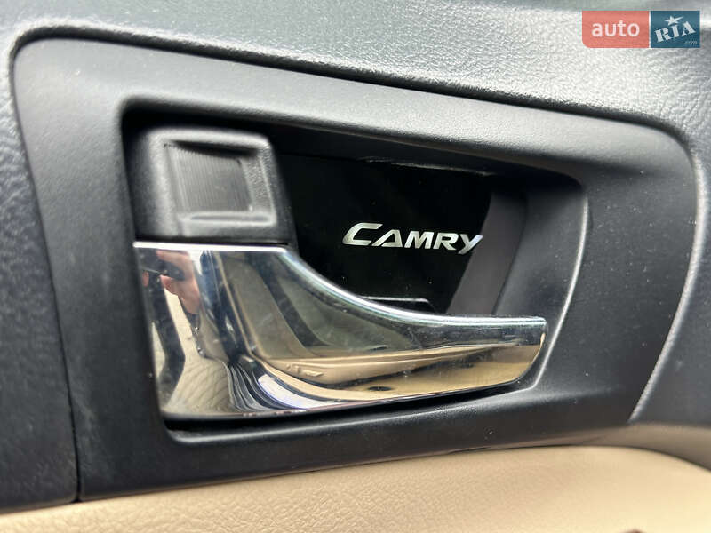 Седан Toyota Camry 2012 в Одессе