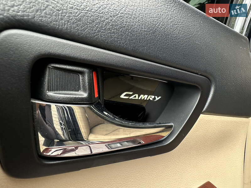 Седан Toyota Camry 2012 в Одессе