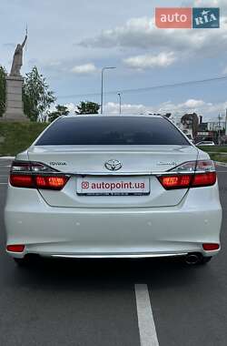 Седан Toyota Camry 2017 в 