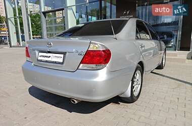 Седан Toyota Camry 2005 в 