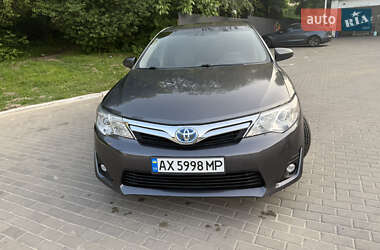Седан Toyota Camry 2014 в Харькове