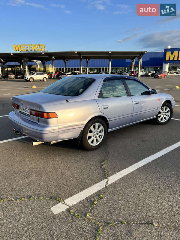 Седан Toyota Camry 1996 в Одессе
