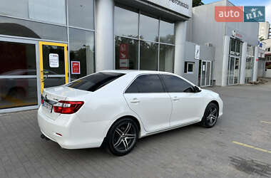 Седан Toyota Camry 2013 в 