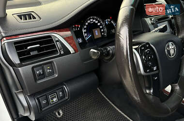 Седан Toyota Camry 2013 в 