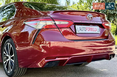 Седан Toyota Camry 2018 в 