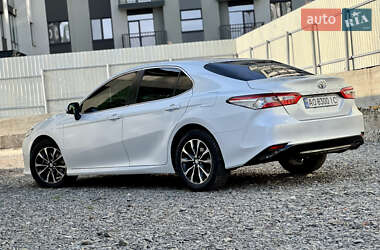 Седан Toyota Camry 2017 в 