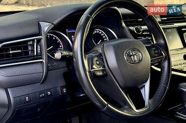 Седан Toyota Camry 2017 в 
