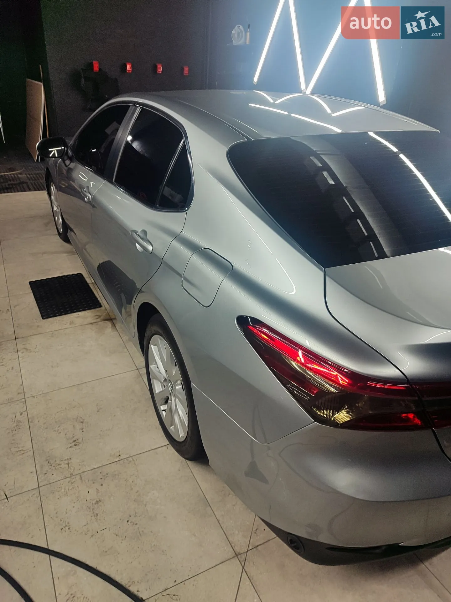 2018 Toyota Camry - мініатюра 3