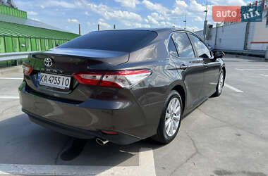 Седан Toyota Camry 2019 в 