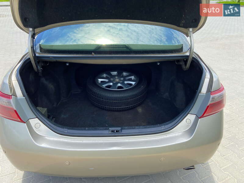 Седан Toyota Camry 2008 в Хмельницькому