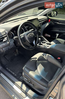 Седан Toyota Camry 2021 в 