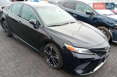 Седан Toyota Camry 2018 в 