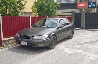 Седан Toyota Camry 2000 в Тернополі