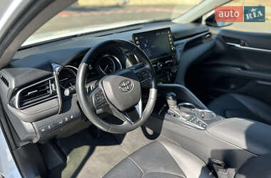 Седан Toyota Camry 2021 в 