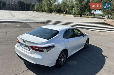 Седан Toyota Camry 2021 в 