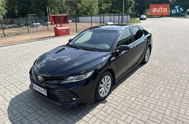 Седан Toyota Camry 2020 в Житомире