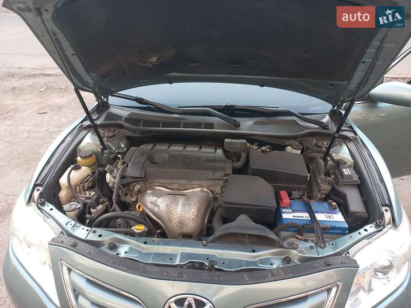 Седан Toyota Camry 2011 в Прилуках