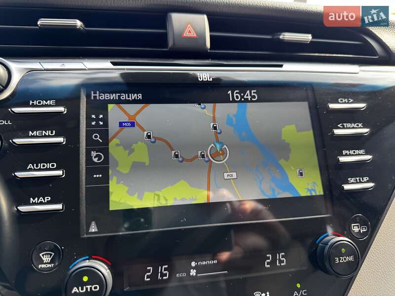 Седан Toyota Camry 2019 в Киеве
