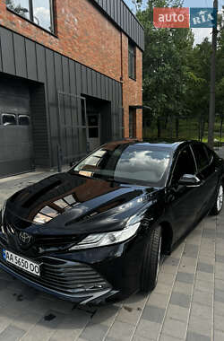 Седан Toyota Camry 2019 в Запоріжжі
