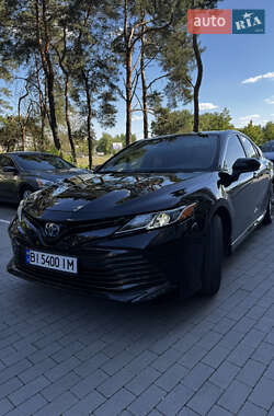 Седан Toyota Camry 2019 в Горишних Плавнях