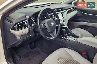 Седан Toyota Camry 2019 в 