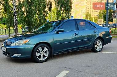 Седан Toyota Camry 2002 в Харькове