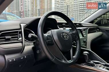 Седан Toyota Camry 2020 в 
