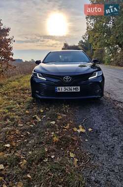Седан Toyota Camry 2018 в Василькові