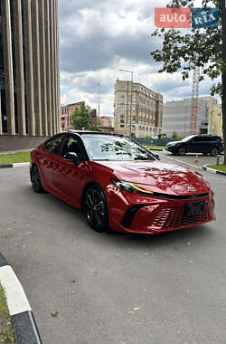Седан Toyota Camry 2024 в 
