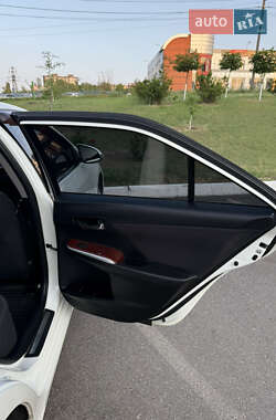 Седан Toyota Camry 2012 в 