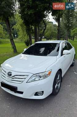 Седан Toyota Camry 2009 в 